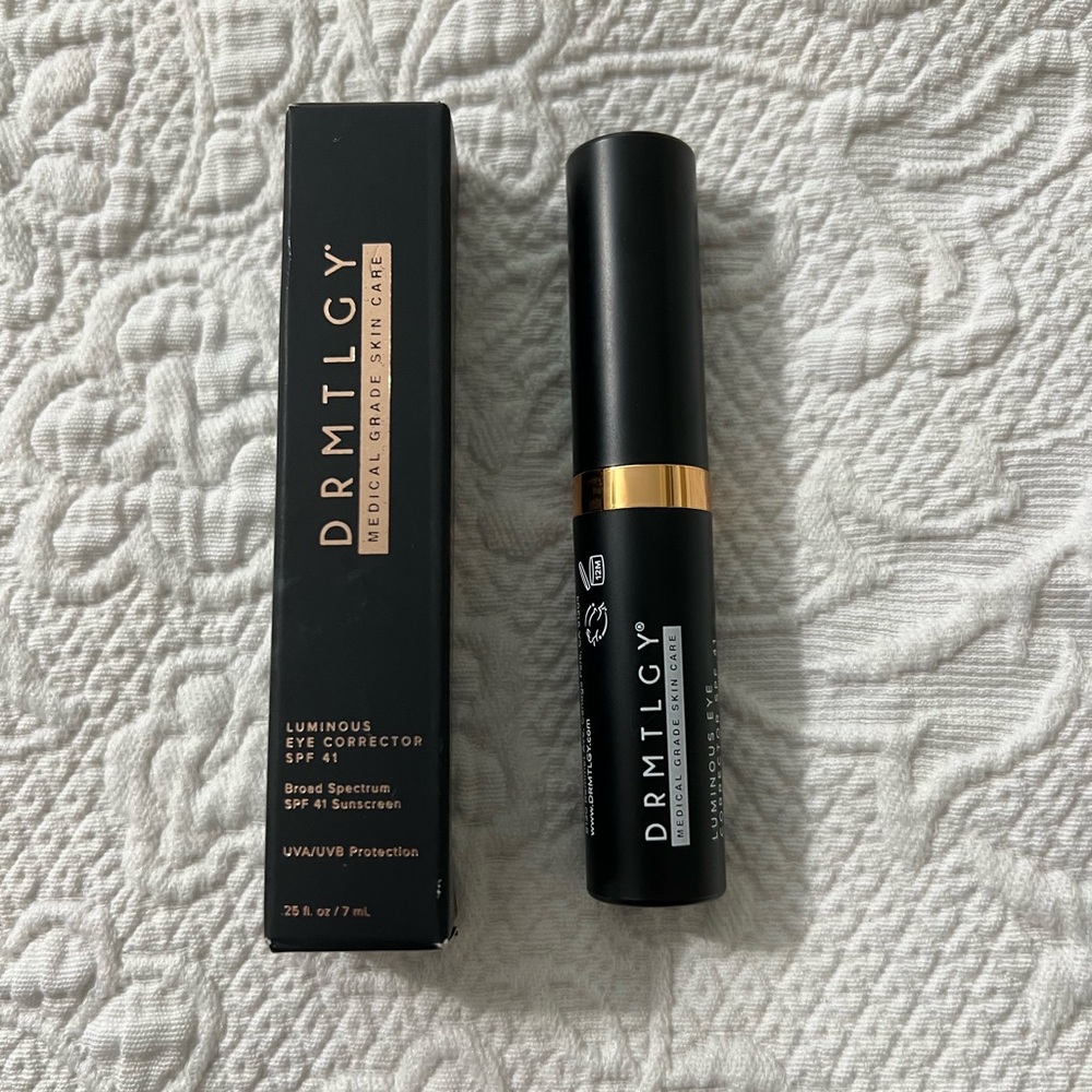 DRMTLGY Luminous Eye Corrector - medium